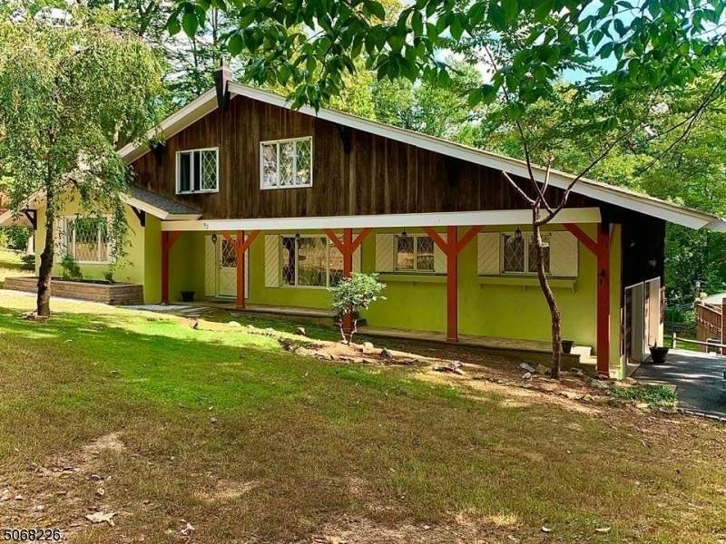 92 Spencer Ln - Photo 1