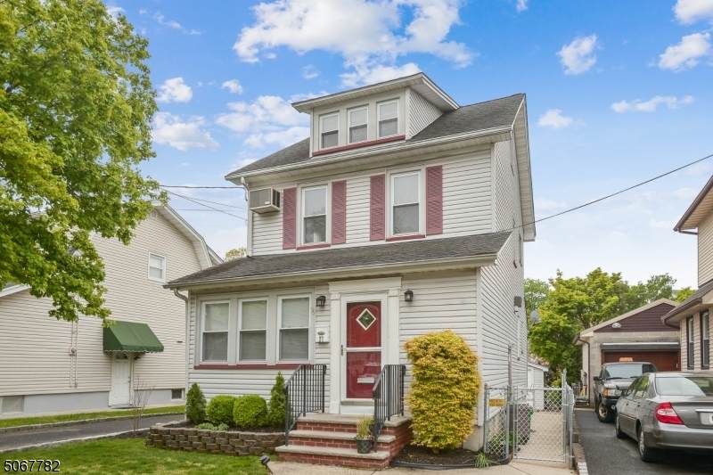 27 Cleveland Ave - Photo 1