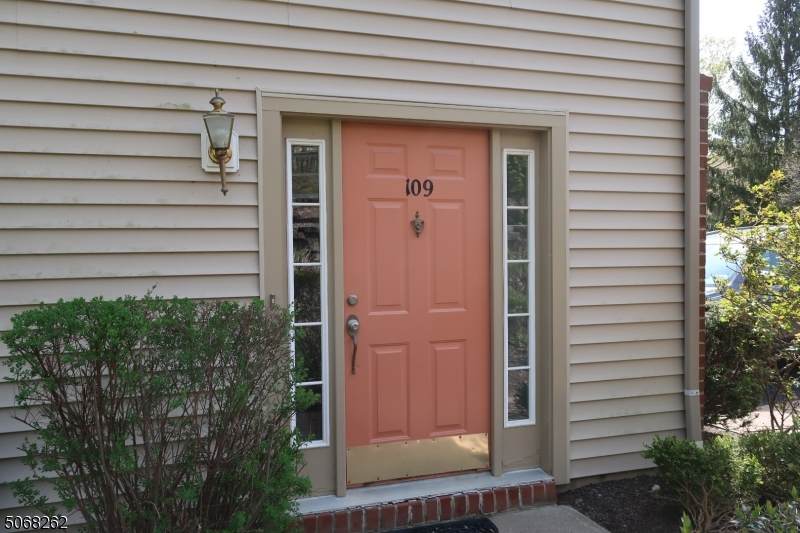 109 Sunrise Dr - Photo 1