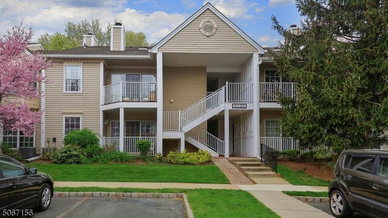 81 Amberly Ct - Photo 1
