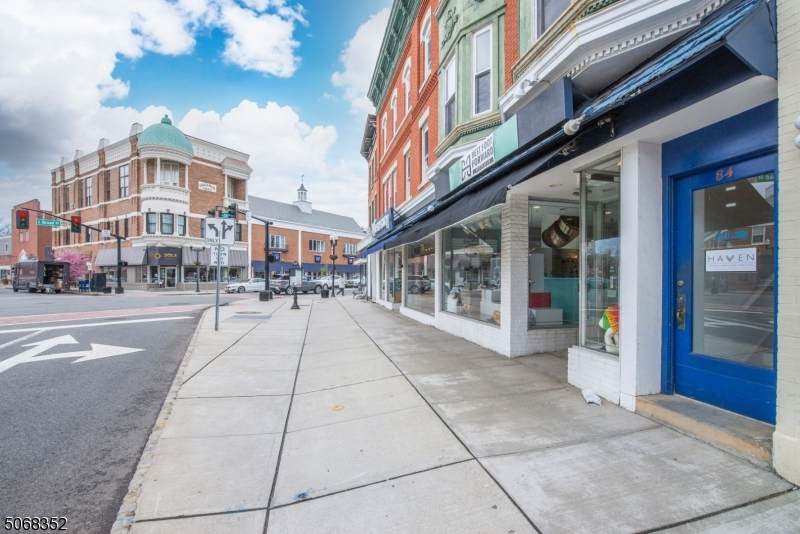 82 Elm St - Photo 1