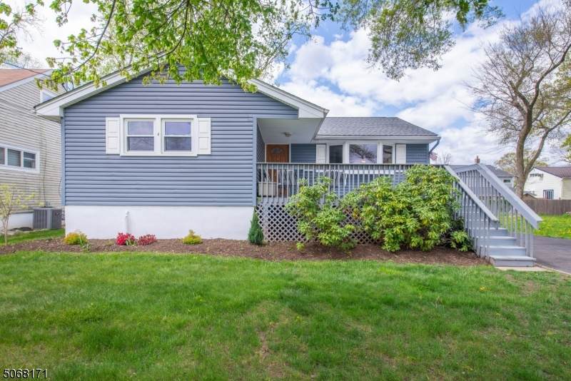 53 Rockaway Blvd - Photo 1