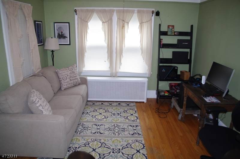 176 Main St - Photo 1