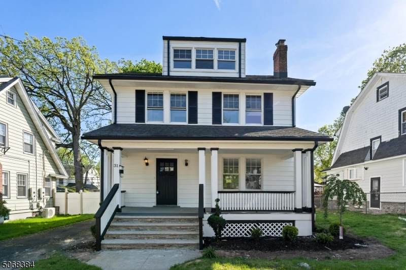 31 Madison Ave - Photo 1