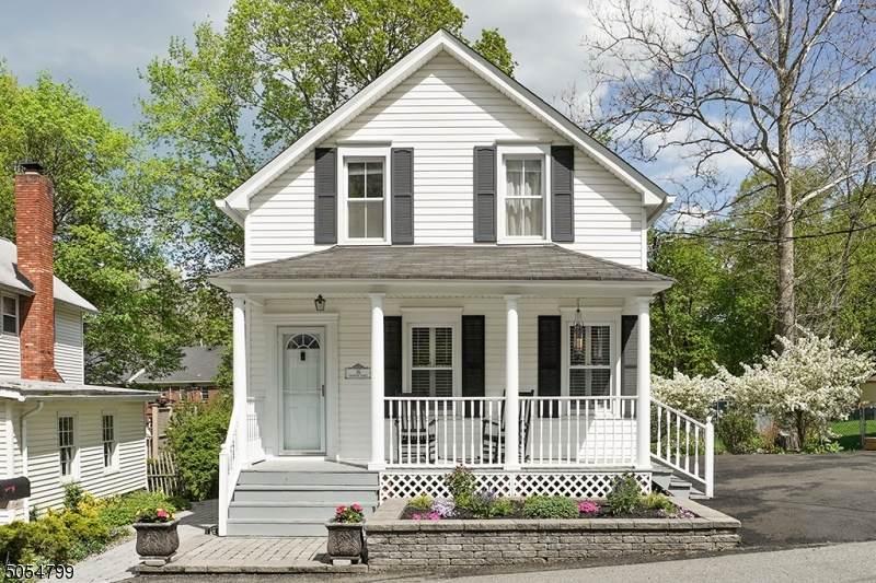 16 Thompson St - Photo 1