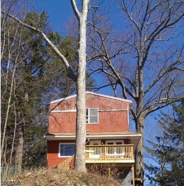 584 Lake Shore Dr - Photo 1