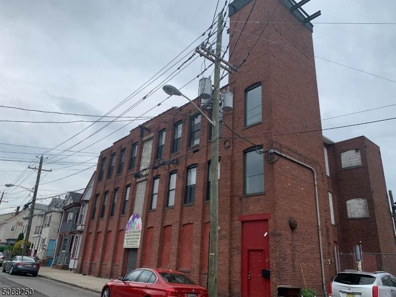 245 Franklin St - Photo 1