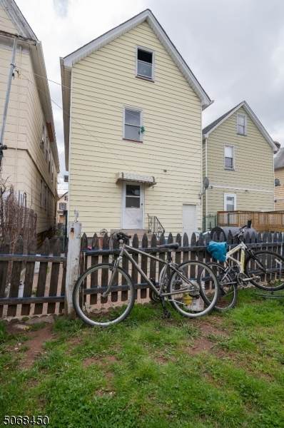 656 Adams Ave - Photo 1