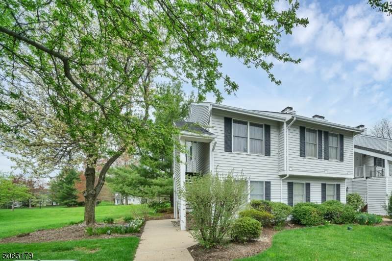 143 Mockingbird Ct - Photo 1