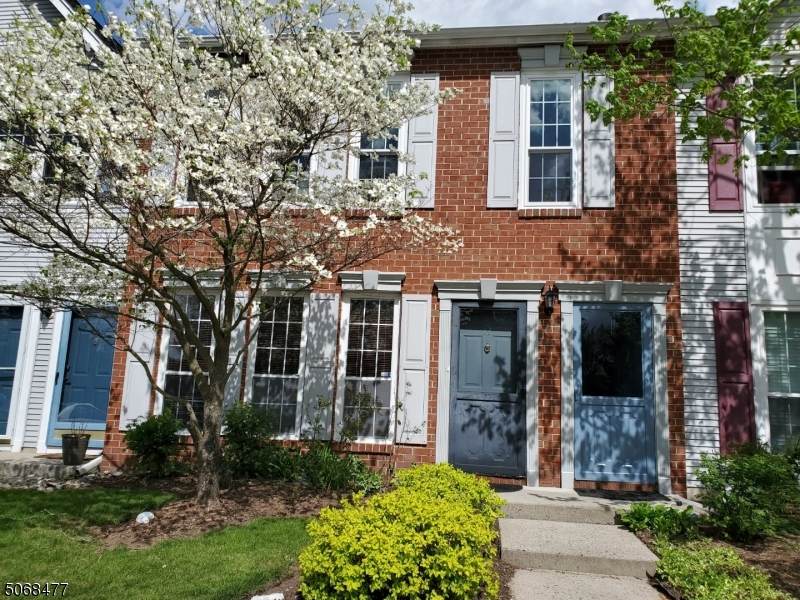 15 Gregory Ln - Photo 1