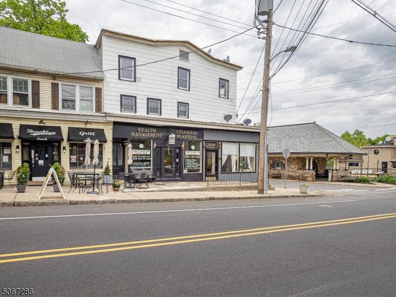 259 Main St - Photo 1