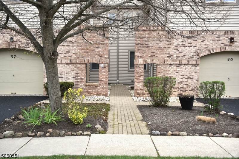 38 Sunrise Dr - Photo 1