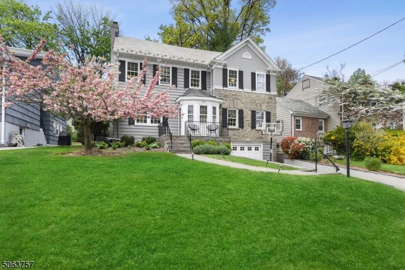 141 Lenox Ter - Photo 1