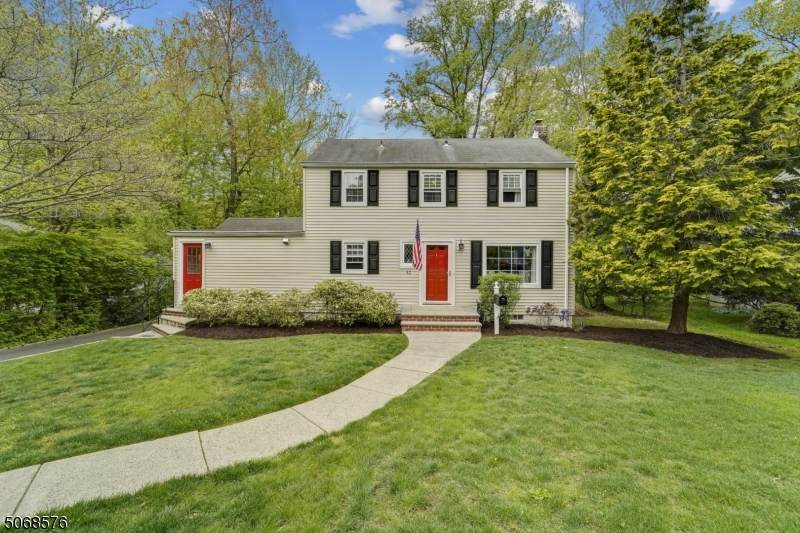 32 Beech Ave - Photo 1