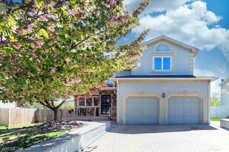 184 Parkside Dr - Photo 1