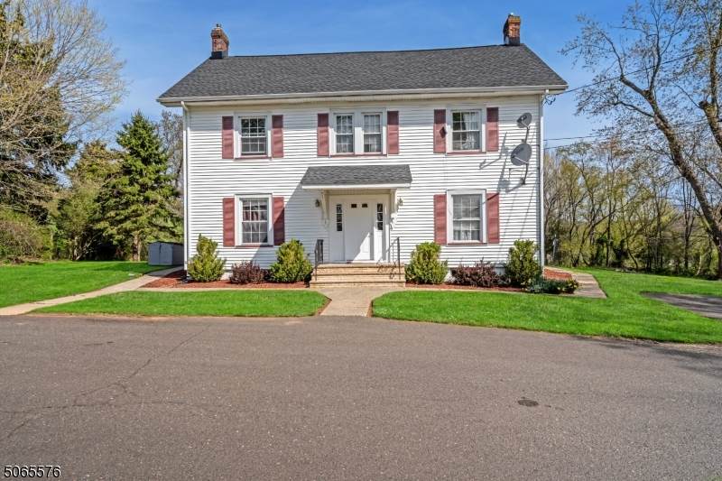 405 Pleasant Run Rd - Photo 1