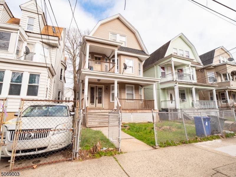 854 S 15th St - Photo 1