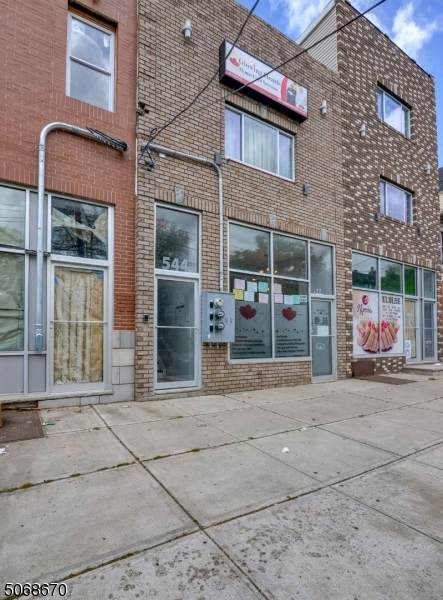 544 Broadway - Photo 1