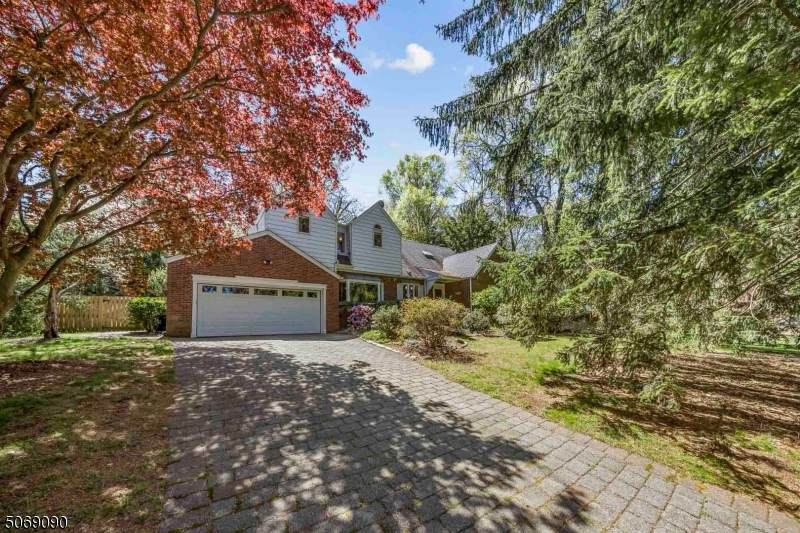 140 Cedar Ln - Photo 1