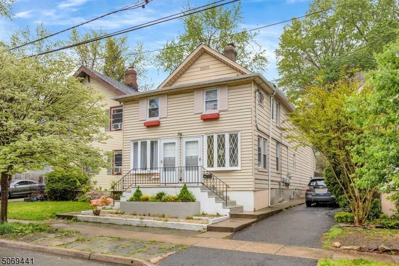 10 Charles St - Photo 1