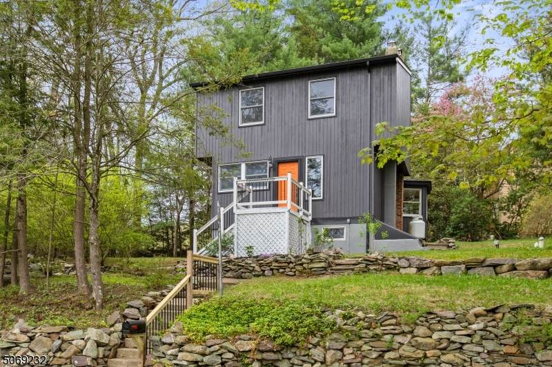 26 Eatontown Rd - Photo 1