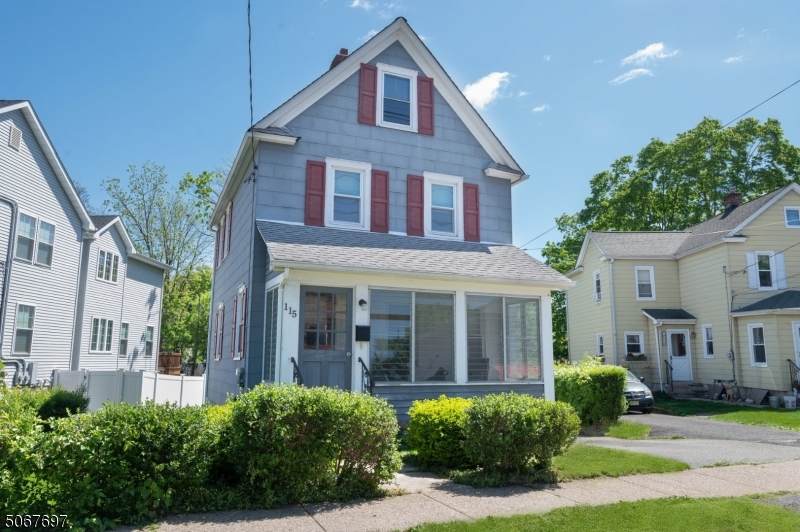 115 Park Ave - Photo 1