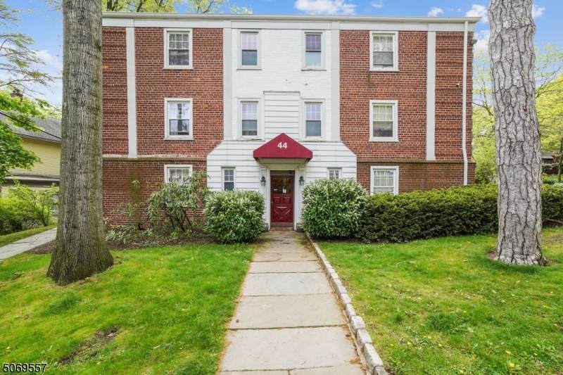 44 Union St - Photo 1