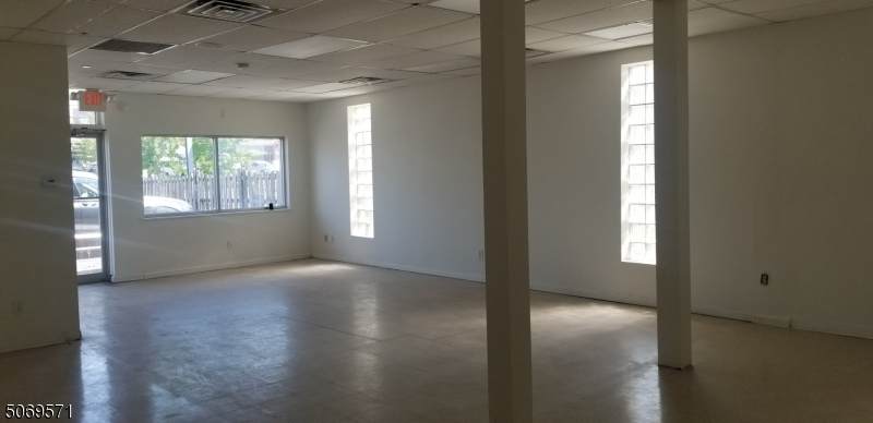 528 W Union Ave - Photo 1
