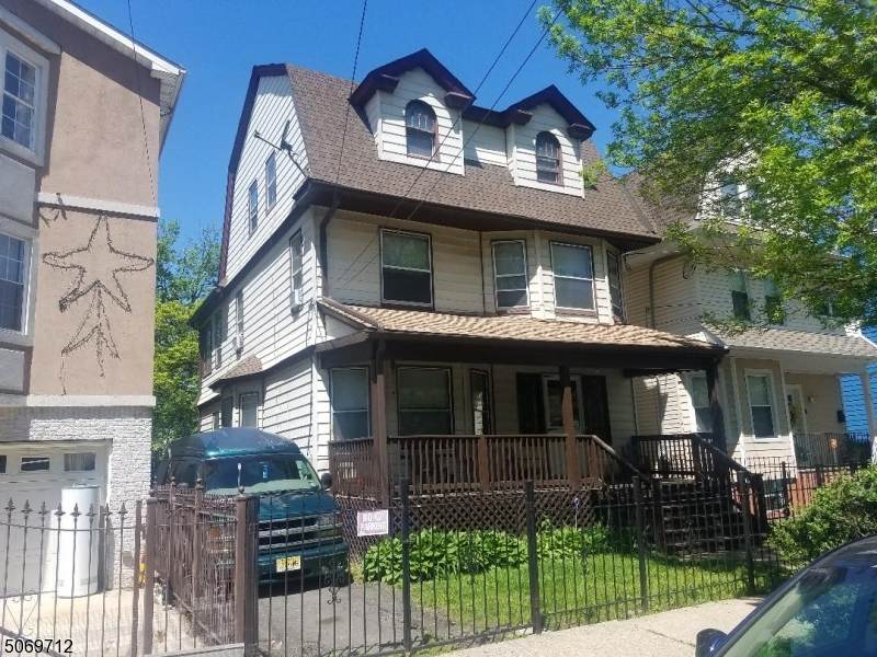 184 N 9th St - Photo 1