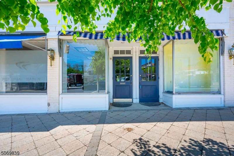 5 Olcott Sq - Photo 1