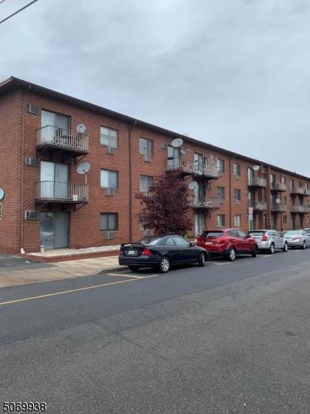 550 Central Ave - Photo 1