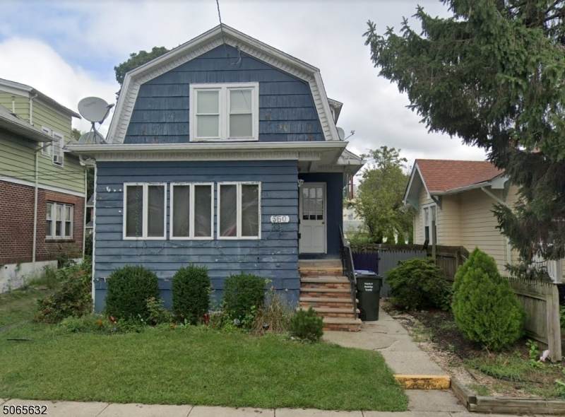 550 E Maple Ave - Photo 1
