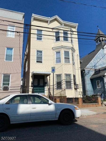 37 Jay St - Photo 1