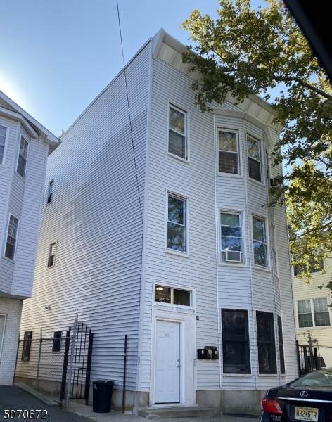 46 Hudson St - Photo 1