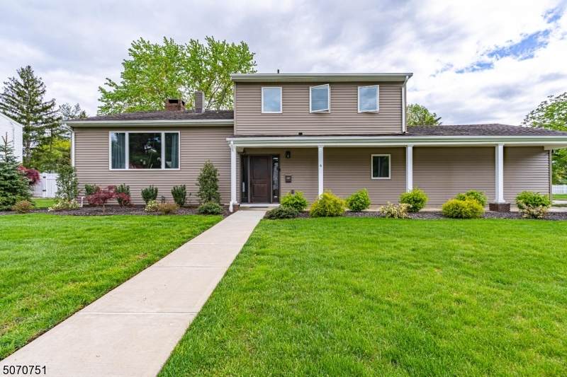 4 Kimberly Pl - Photo 1