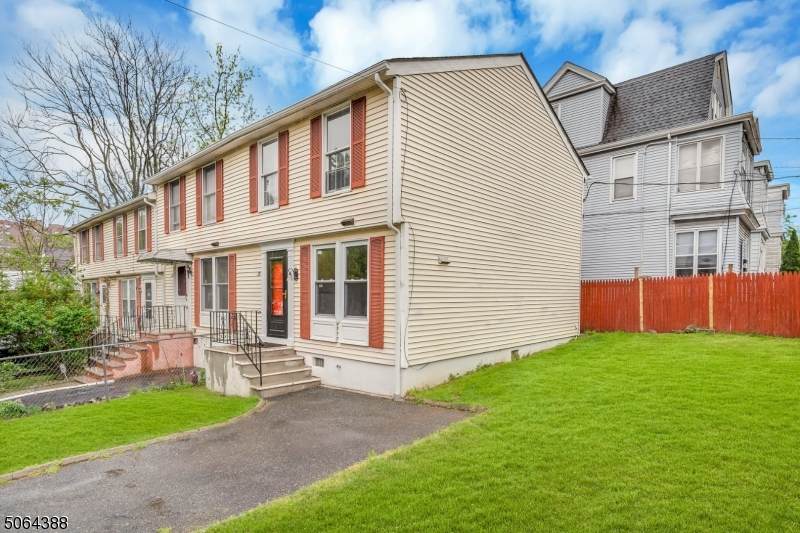 15 W Avon Ave - Photo 1