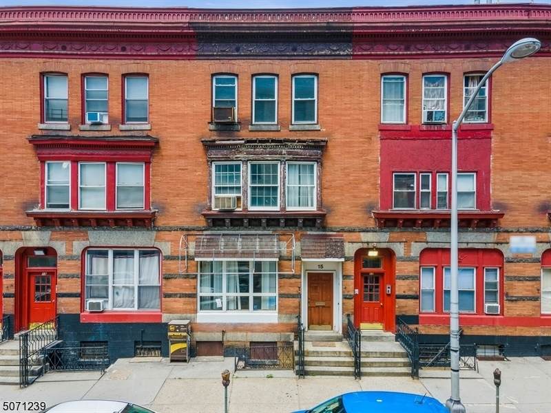 15 Lee Pl - Photo 1