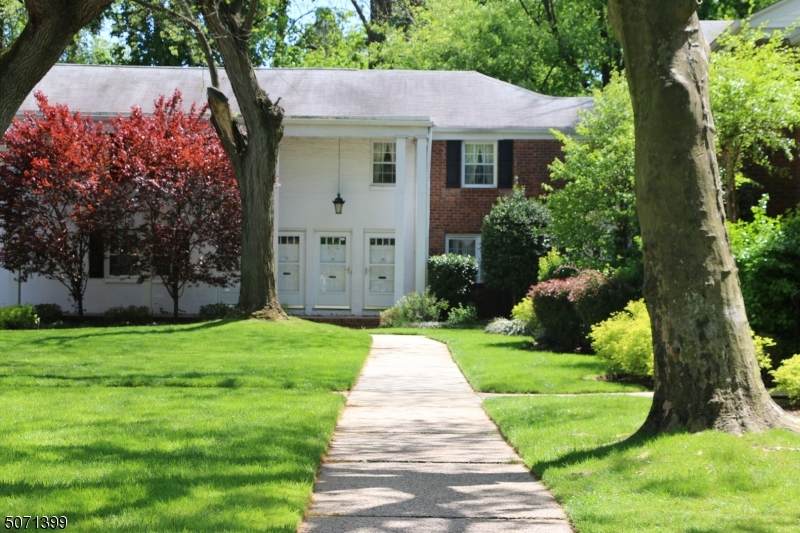 191 Knickerbocker Road - Photo 1