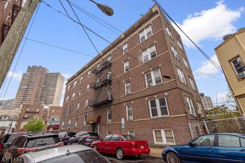 103 Westover Pl - Photo 1