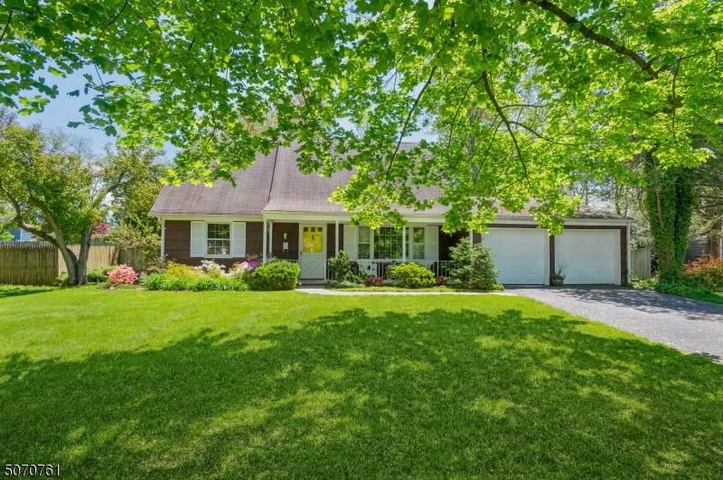 15 Dahlia Rd - Photo 1