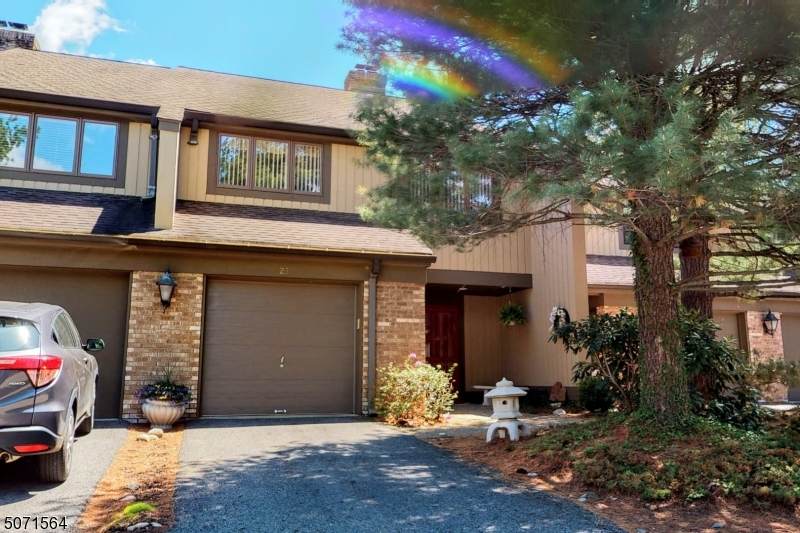 23 Whitman Ln - Photo 1