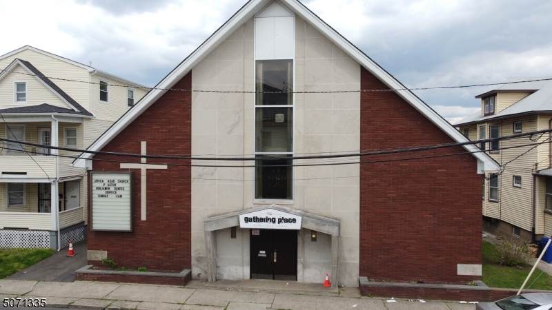 165 N 9th St - Photo 1