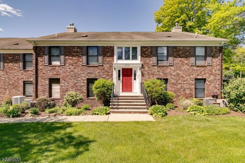 6 Sunrise Dr - Photo 1
