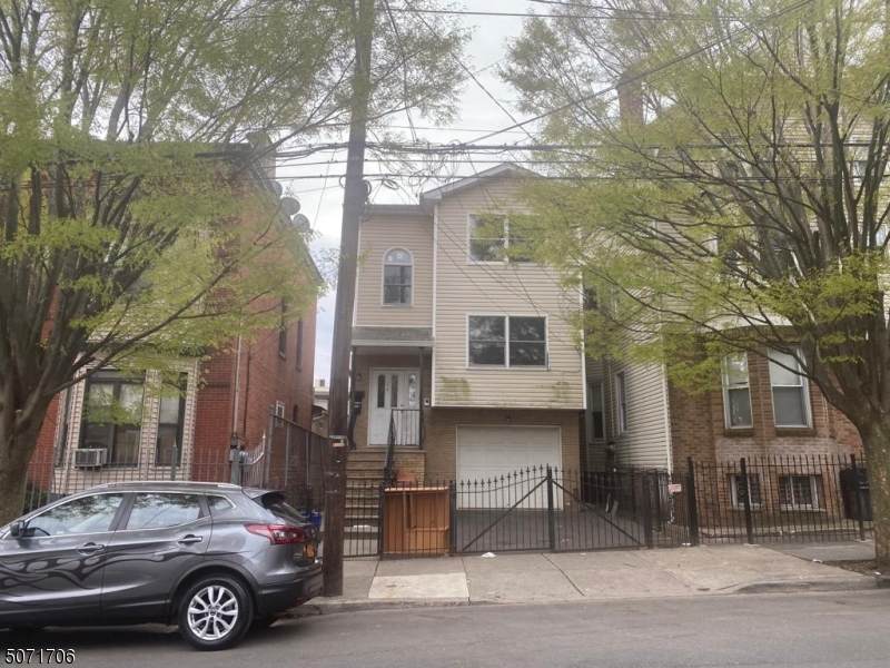 94 4th Avenue - Photo 1