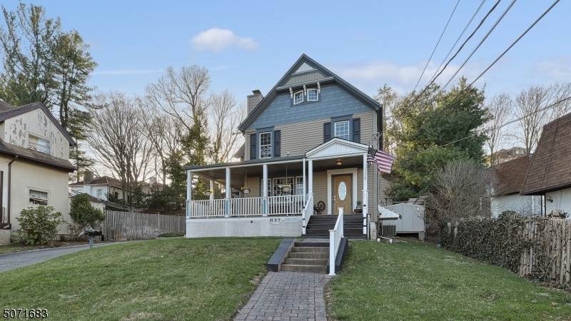 837 Kinderkamack Rd - Photo 1