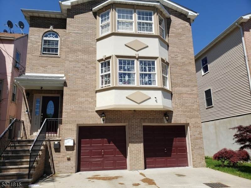 696 East 26 Th - Photo 1