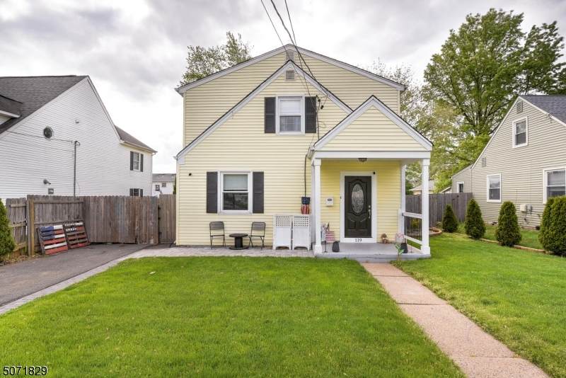 119 N Clark Ave - Photo 1