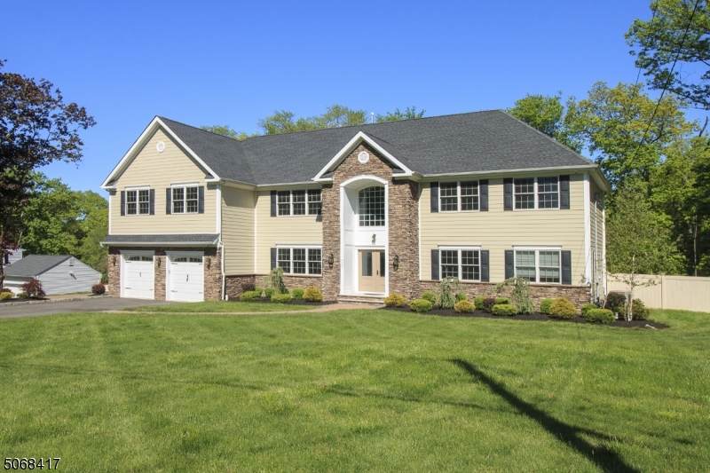 475 Bayberry Rd - Photo 1