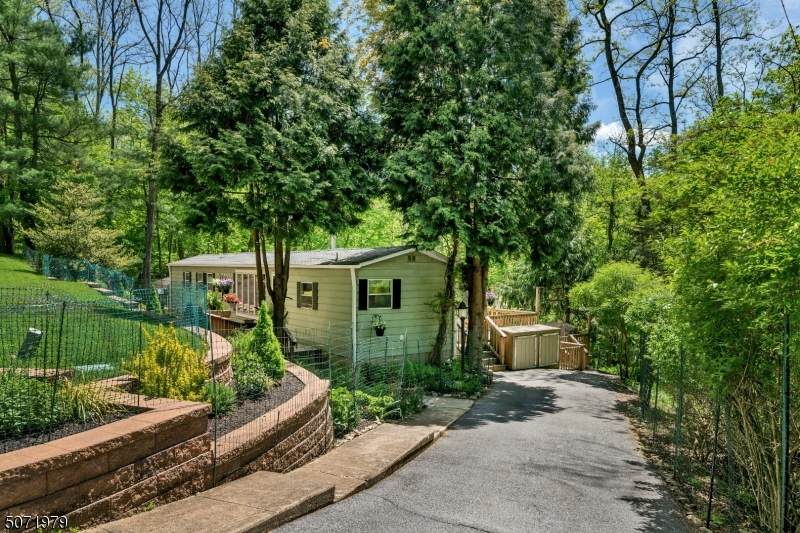 12 Timbercroft Rd - Photo 1