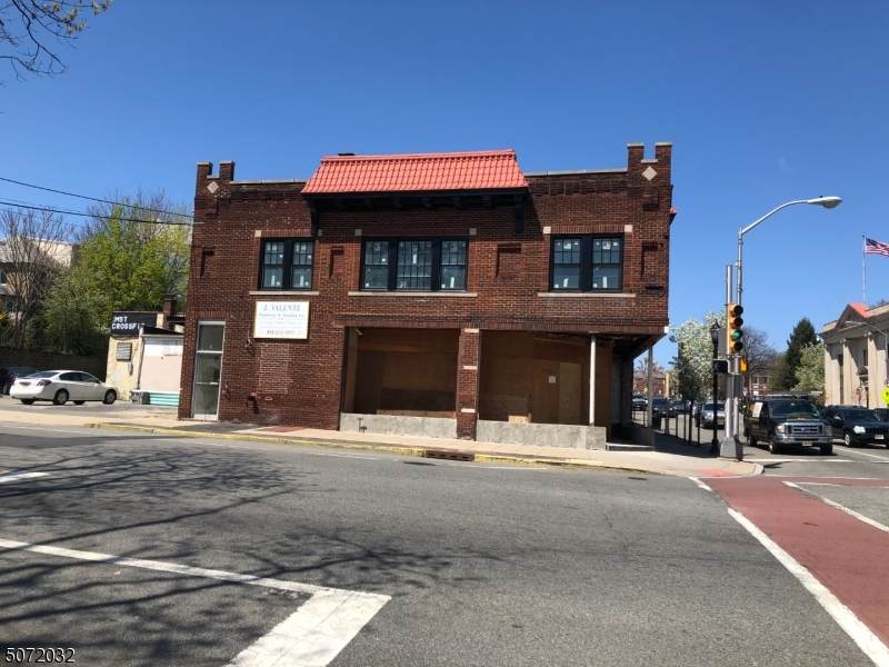 555 Bloomfield Ave - Photo 1